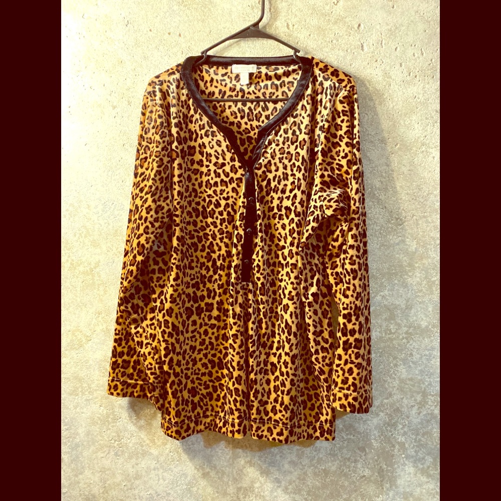 Charter Club Velour animal print 2X